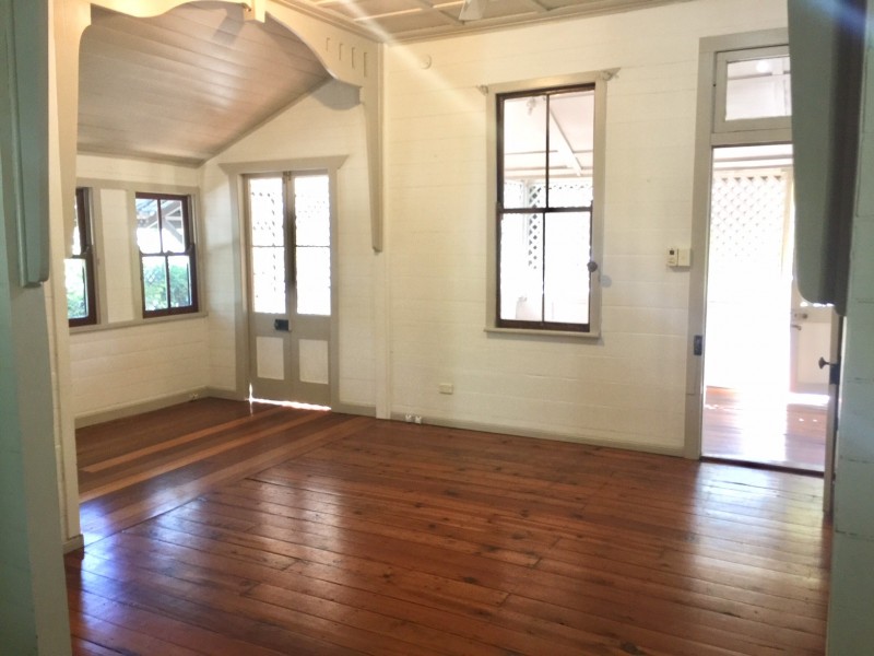 44 Ahearne Street, Hermit Park QLD 4812