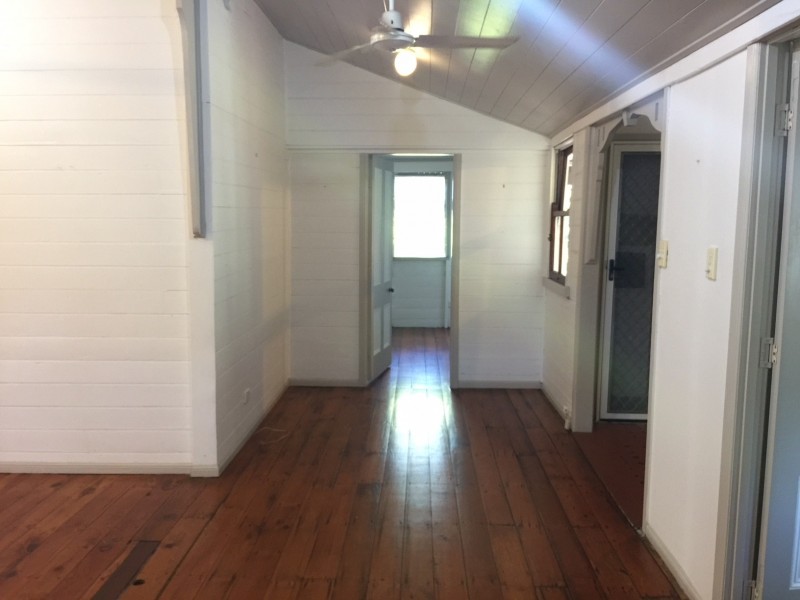 44 Ahearne Street, Hermit Park QLD 4812