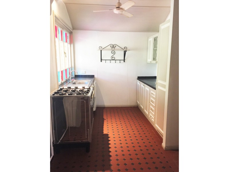 44 Ahearne Street, Hermit Park QLD 4812