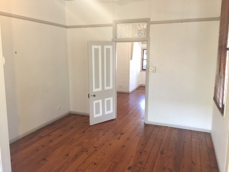 44 Ahearne Street, Hermit Park QLD 4812