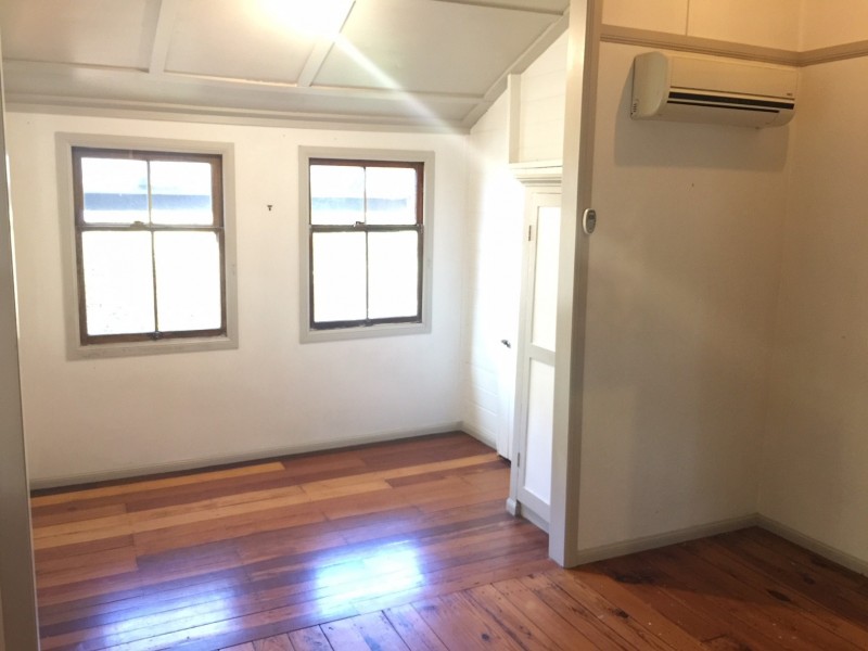 44 Ahearne Street, Hermit Park QLD 4812