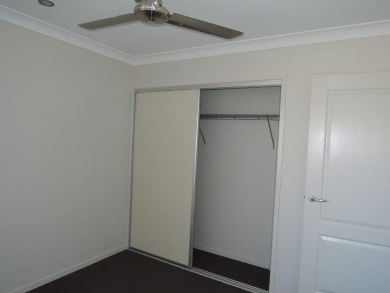 1 Cassinia Street, Mount Low QLD 4818