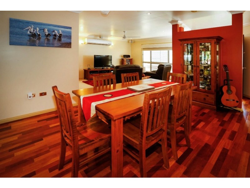 8 Santa Lucia Drive, Mount Louisa QLD 4814