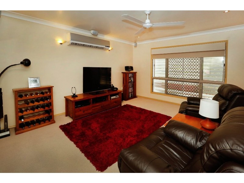 8 Santa Lucia Drive, Mount Louisa QLD 4814