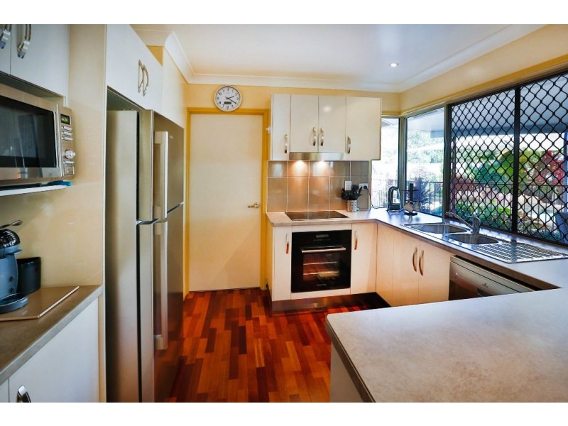 8 Santa Lucia Drive, Mount Louisa QLD 4814