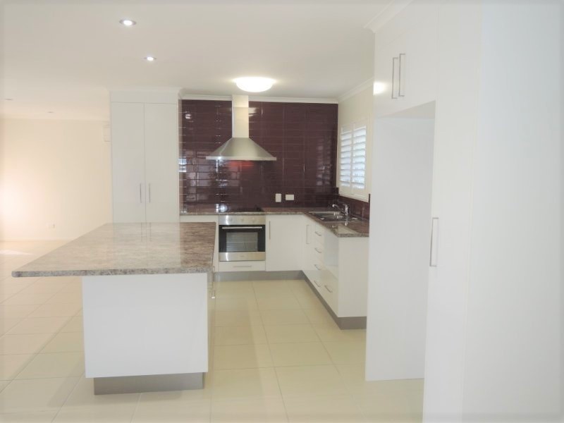 6 Davies Street, Mount Louisa QLD 4814