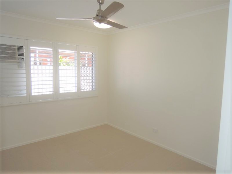 6 Davies Street, Mount Louisa QLD 4814