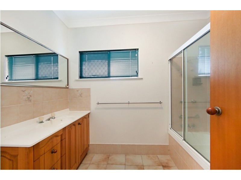 2 Rochester Court, Kirwan QLD 4817