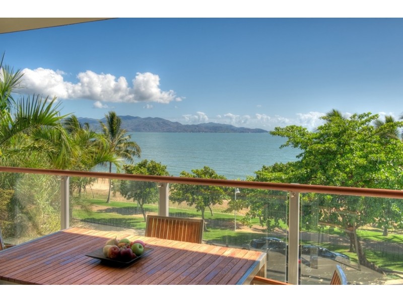 1/106 The Strand, North Ward QLD 4810