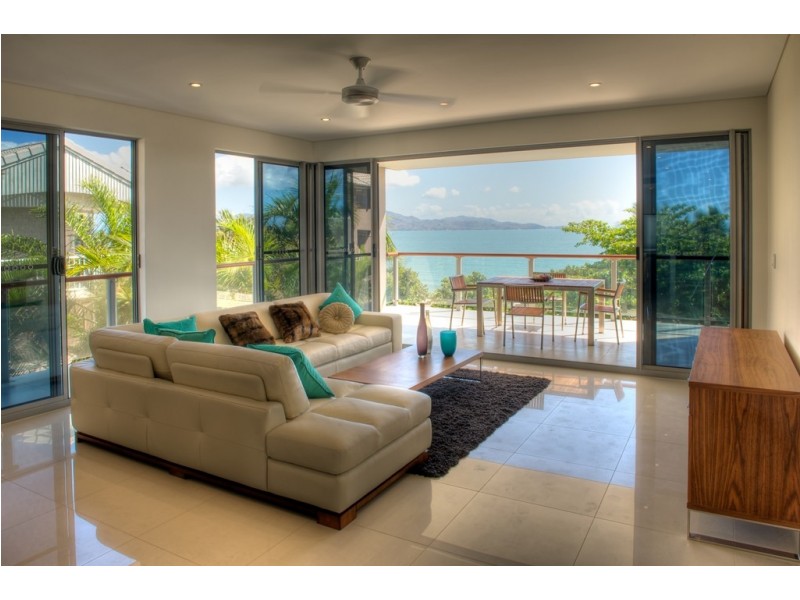 1/106 The Strand, North Ward QLD 4810