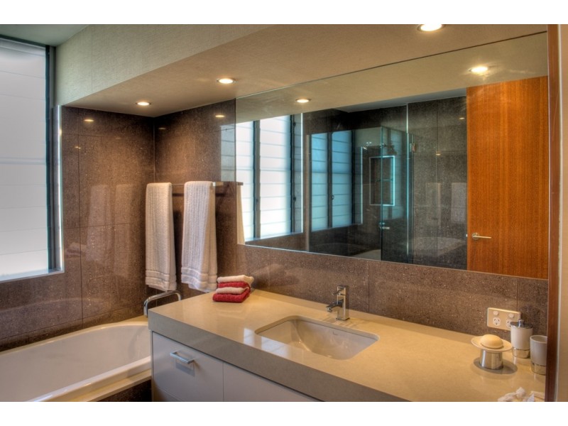 1/106 The Strand, North Ward QLD 4810