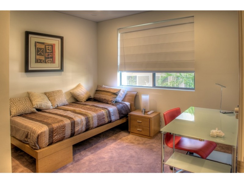 1/106 The Strand, North Ward QLD 4810