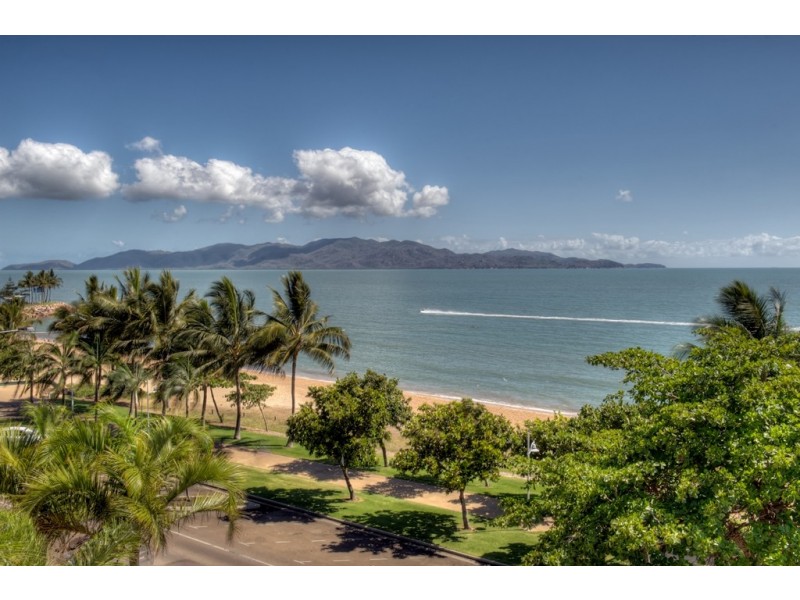 1/106 The Strand, North Ward QLD 4810