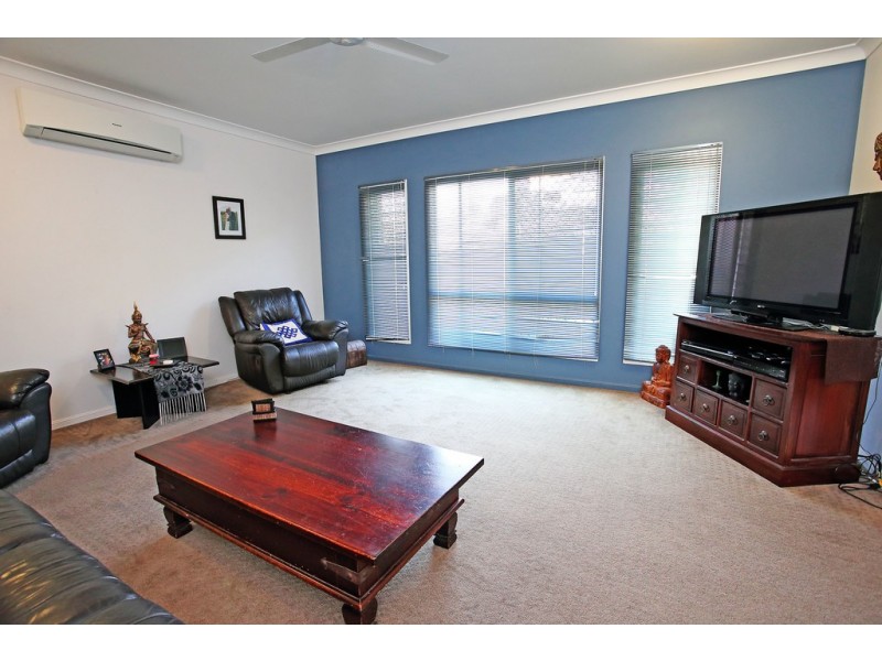 19 Glasgow Avenue, Mount Louisa QLD 4814