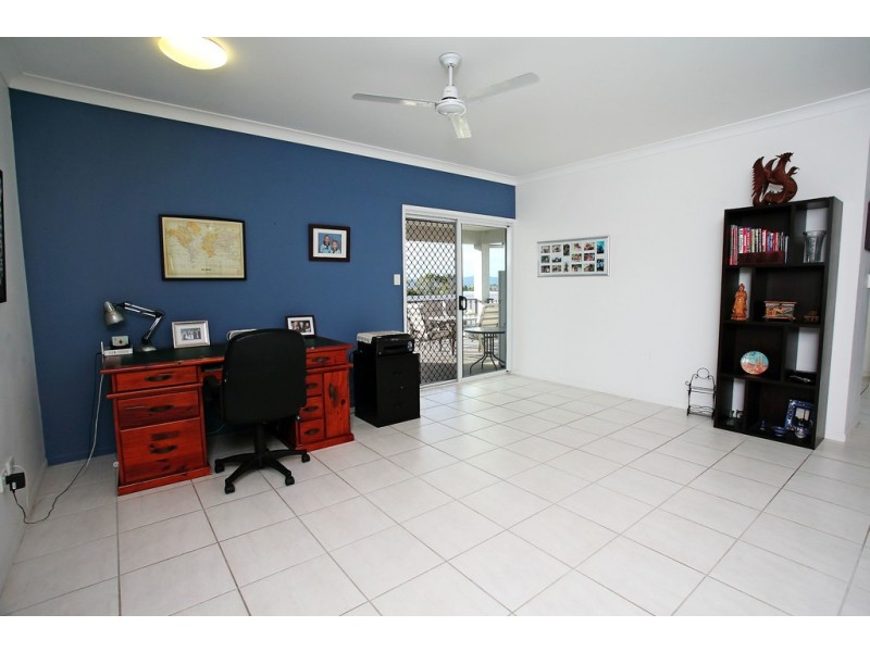 19 Glasgow Avenue, Mount Louisa QLD 4814