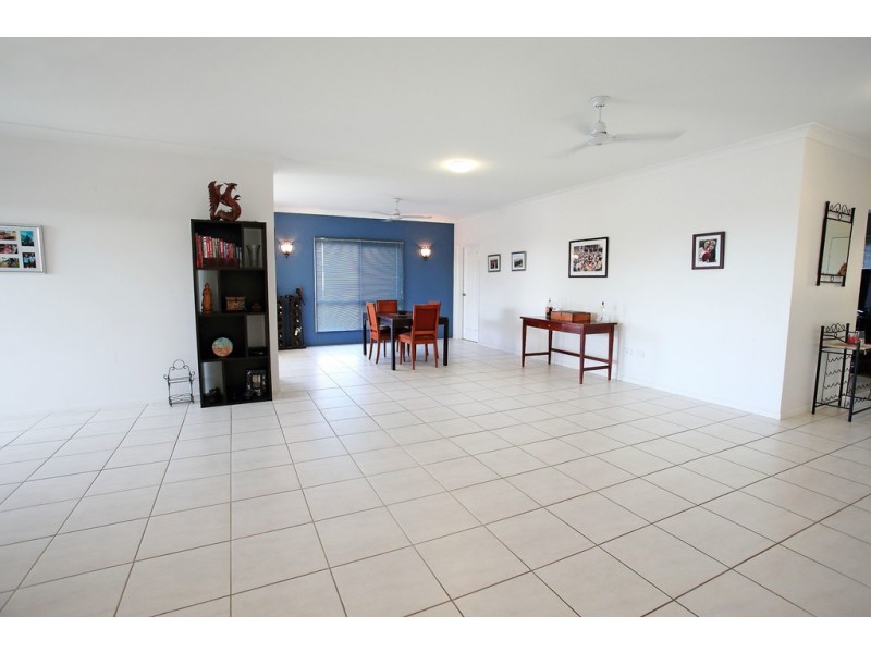 19 Glasgow Avenue, Mount Louisa QLD 4814