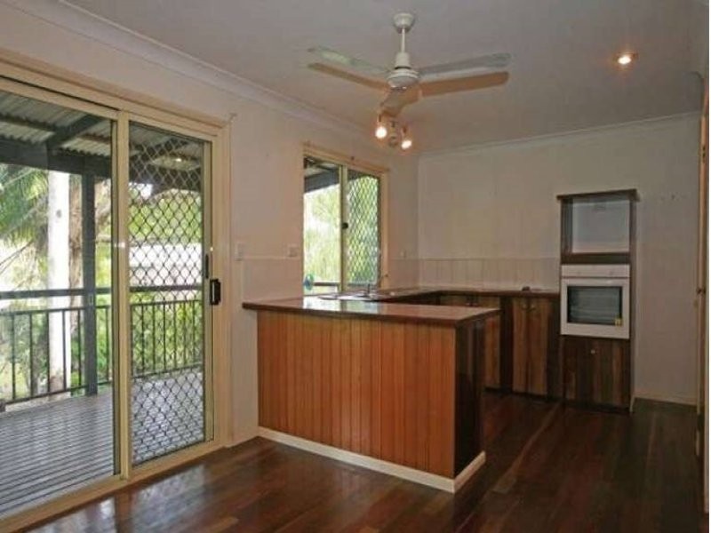 13 ISLAND STREET, Saunders Beach QLD 4818