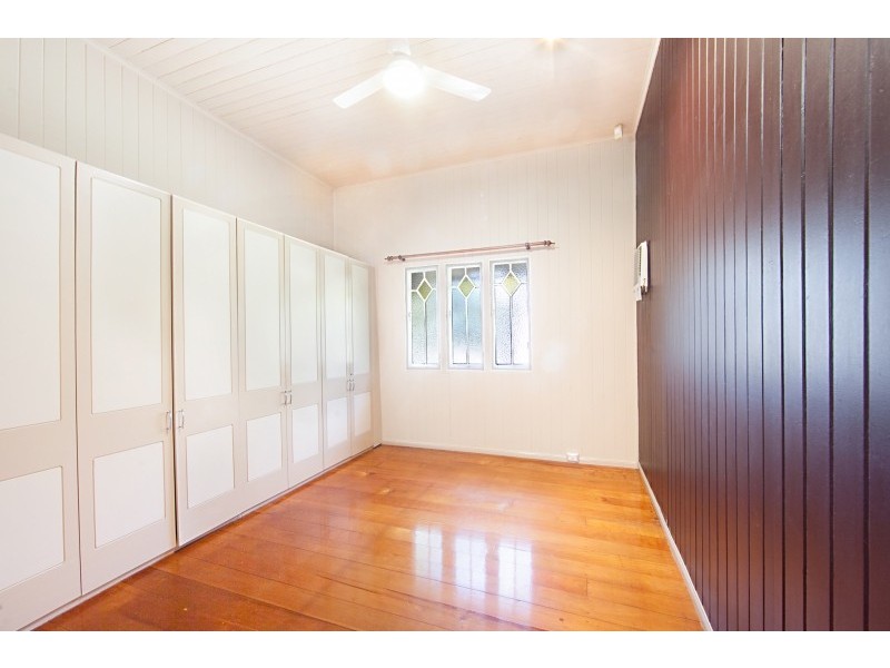 29 Carr Street, Hermit Park QLD 4812