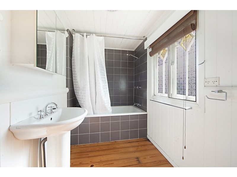 29 Carr Street, Hermit Park QLD 4812