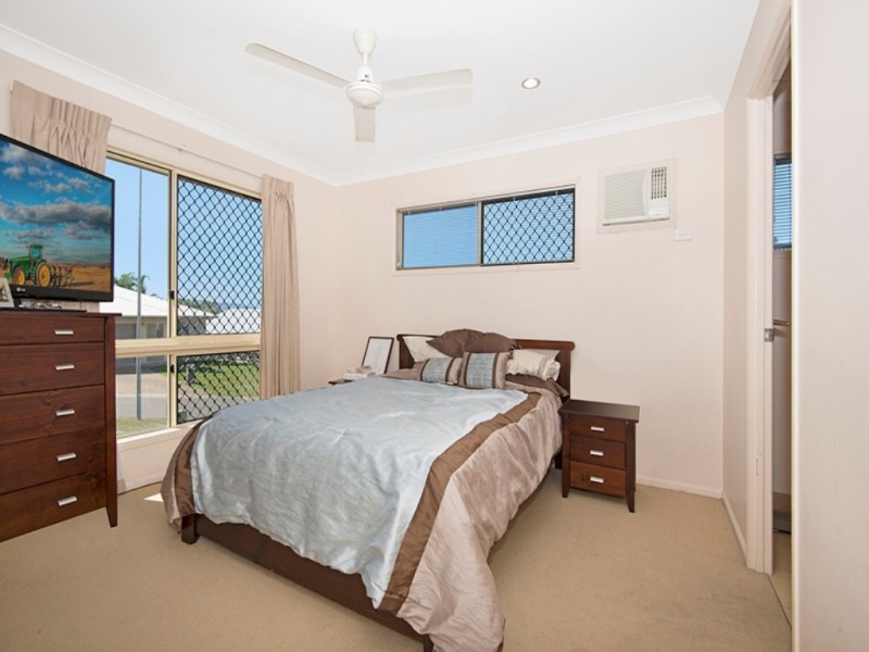 14 Lockyer Place, Mount Louisa QLD 4814