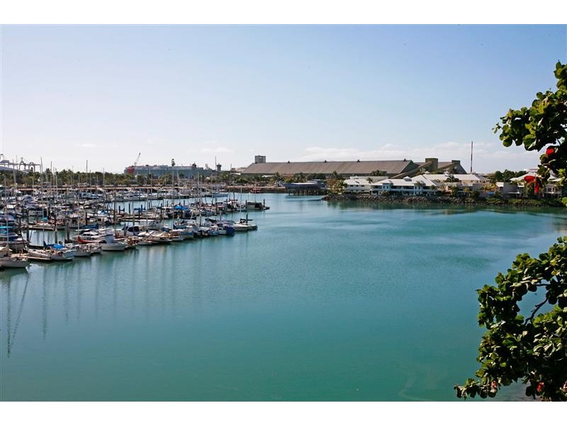 2103/6 Mariners Drive, Townsville City QLD 4810