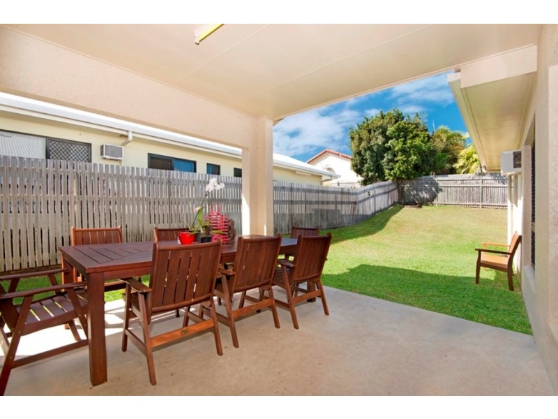 4 Redbank Court, Mount Louisa QLD 4814