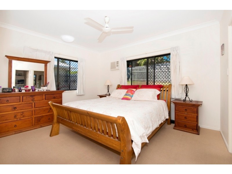 4 Redbank Court, Mount Louisa QLD 4814