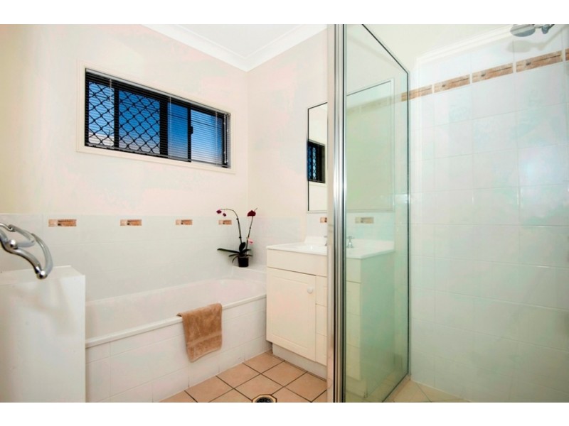 4 Redbank Court, Mount Louisa QLD 4814