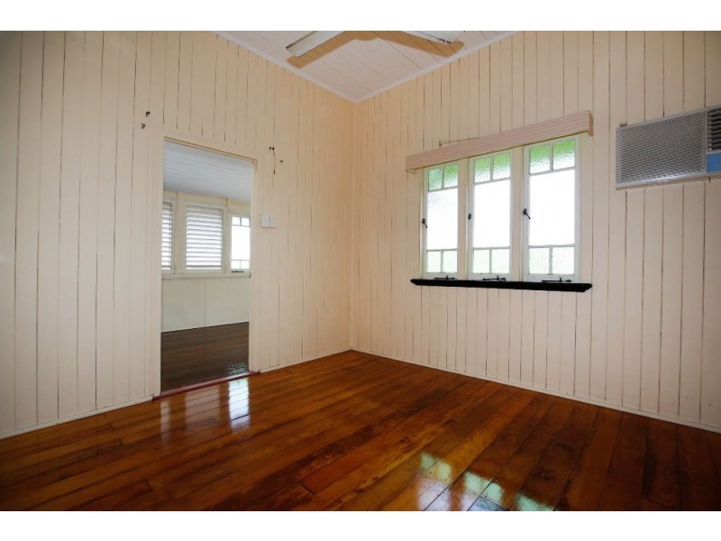 33 French Street, Pimlico QLD 4812