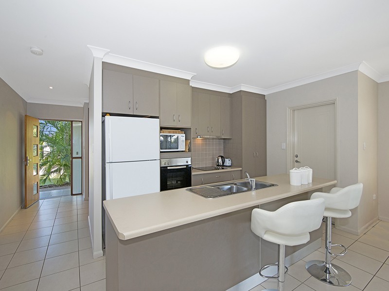 2 Sanderling Circuit, Kelso QLD 4815