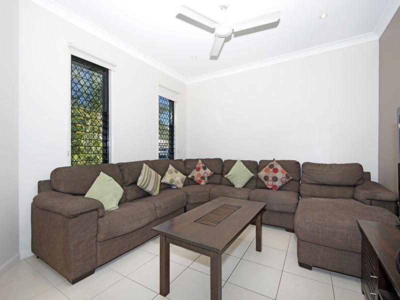 2 Sanderling Circuit, Kelso QLD 4815