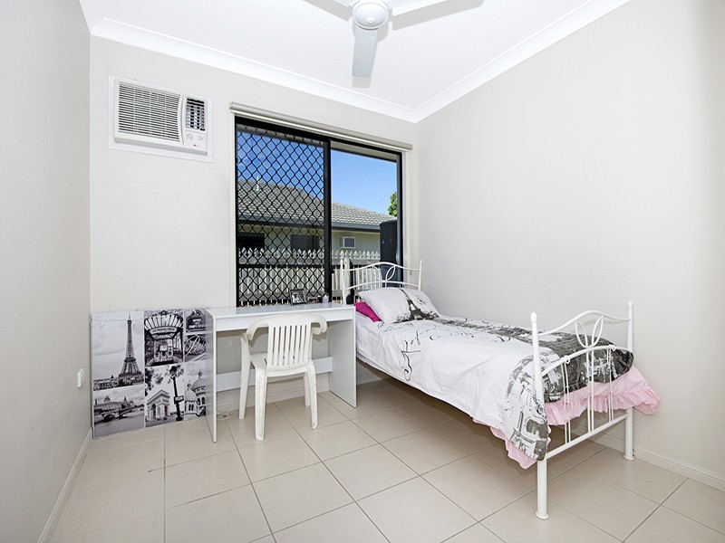 2 Sanderling Circuit, Kelso QLD 4815