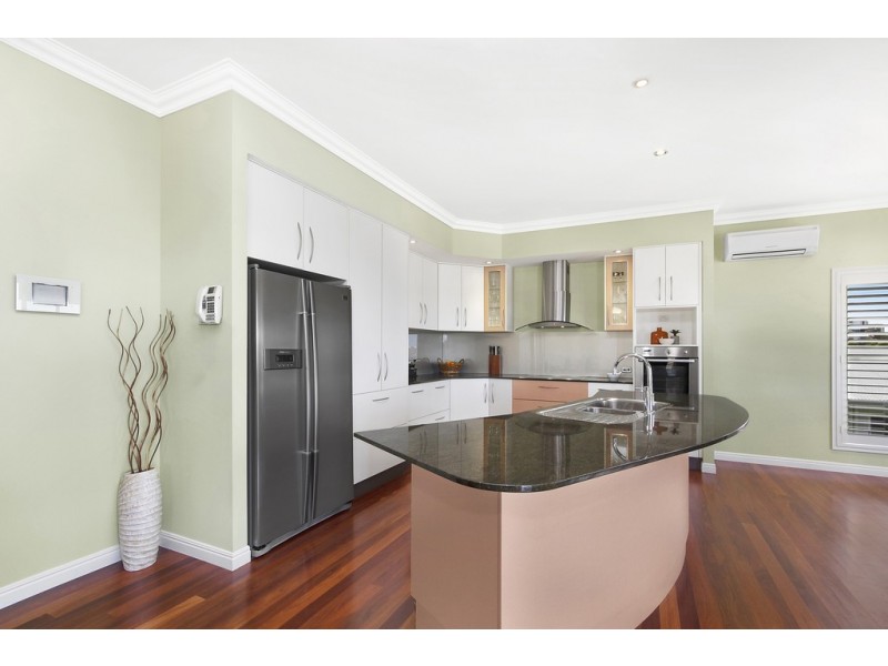 8 Tableland Terrace, Mount Louisa QLD 4814