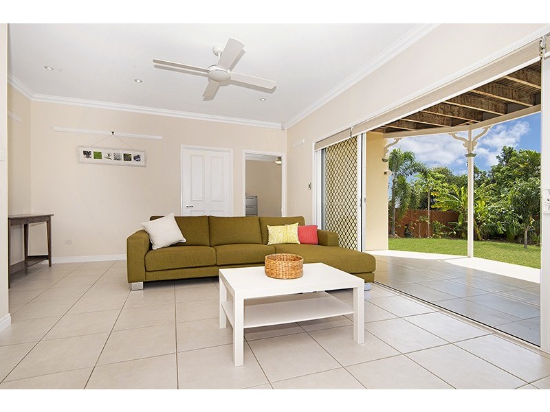 8 Tableland Terrace, Mount Louisa QLD 4814