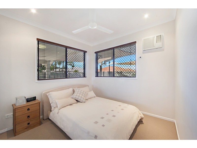 10 Sarina Court, Mount Louisa QLD 4814