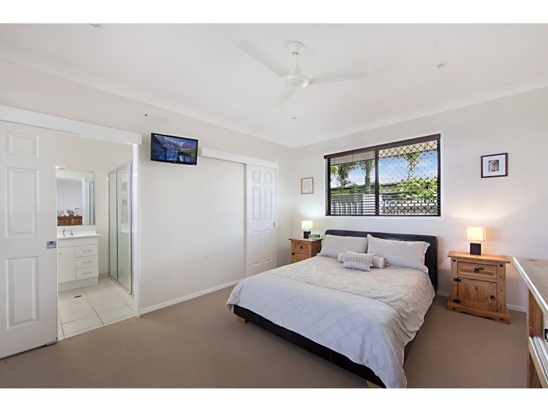 10 Sarina Court, Mount Louisa QLD 4814