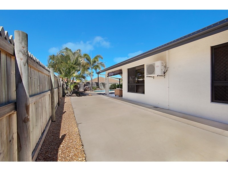 10 Sarina Court, Mount Louisa QLD 4814