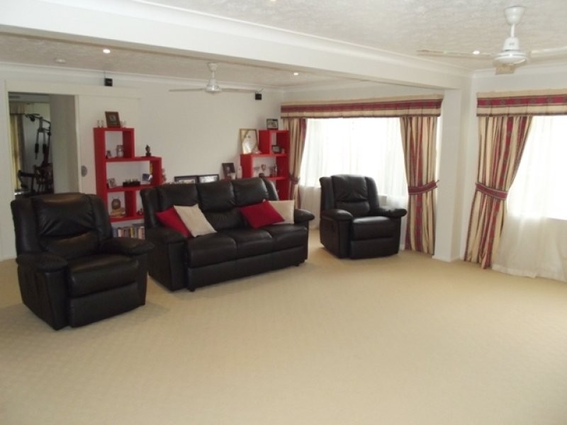 11 Maple Court, Kirwan QLD 4817