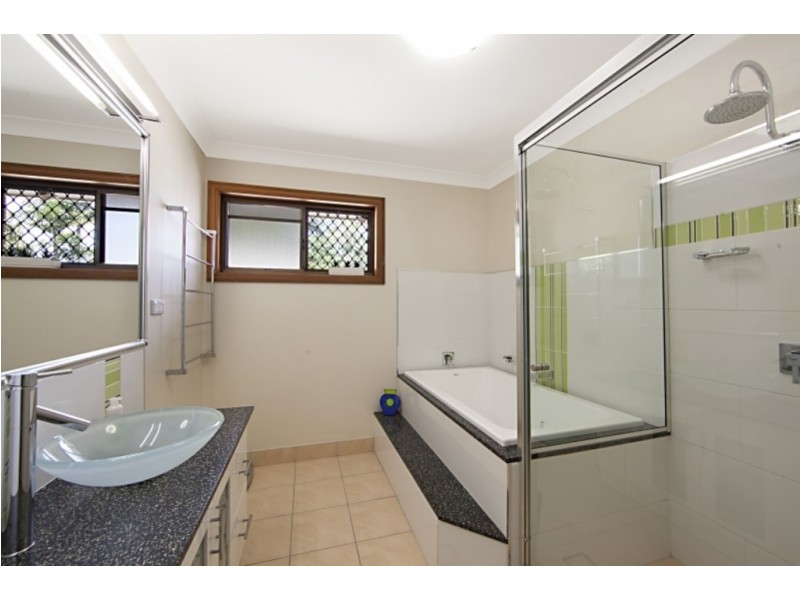 4 Rosecrans Avenue, Kirwan QLD 4817