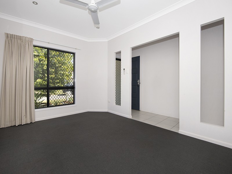 10 Tahlia CCT, Mount Louisa QLD 4814