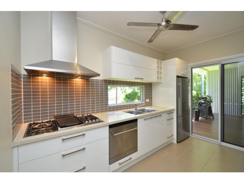 5 Lomax Street, Mysterton QLD 4812