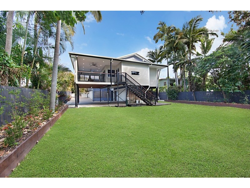 5 Lomax Street, Mysterton QLD 4812