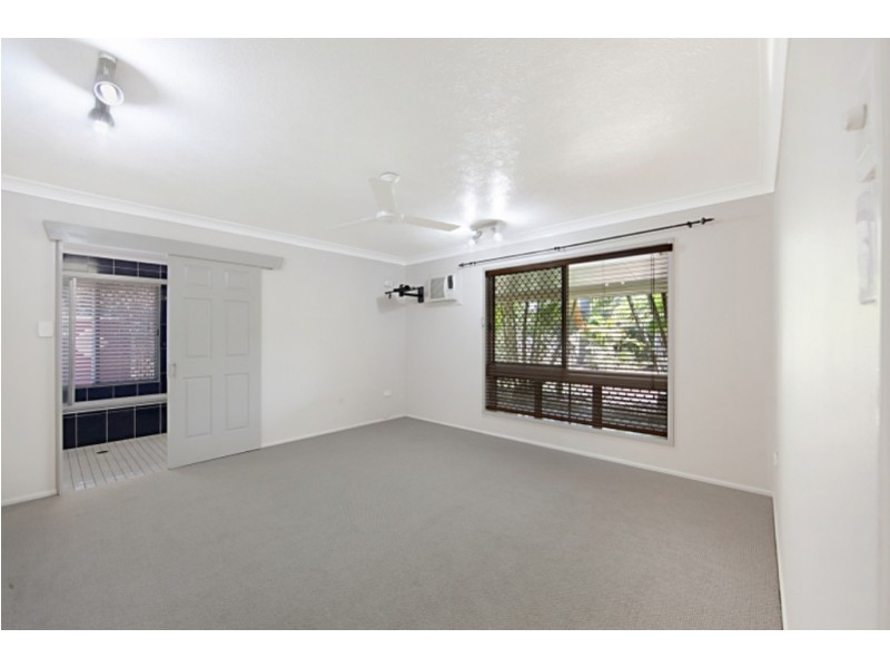 38 Golf Links Drive, Kirwan QLD 4817