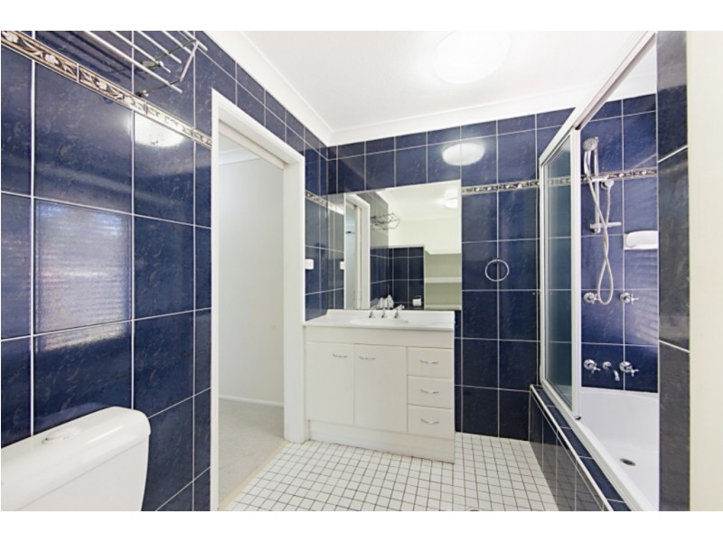 38 Golf Links Drive, Kirwan QLD 4817