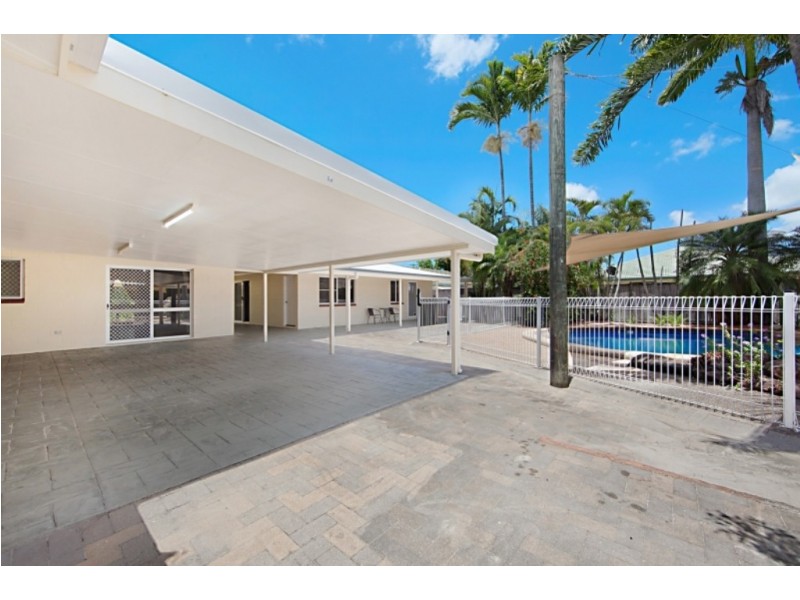 38 Golf Links Drive, Kirwan QLD 4817