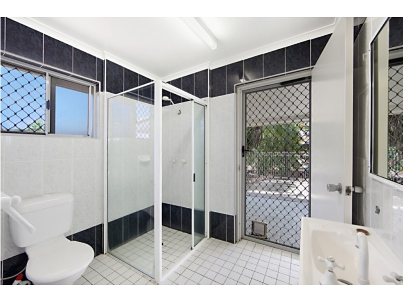 38 Golf Links Drive, Kirwan QLD 4817