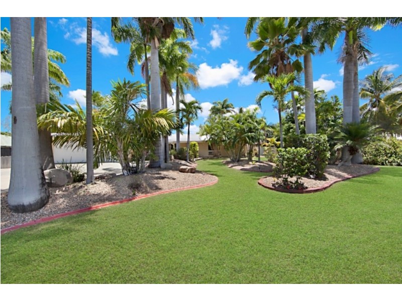 38 Golf Links Drive, Kirwan QLD 4817