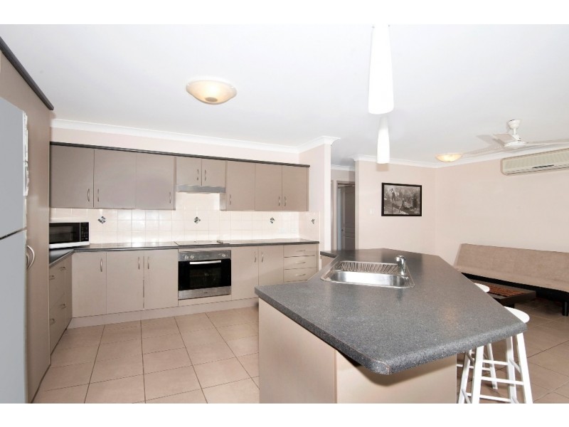 25 Eshelby Street, Bushland Beach QLD 4818