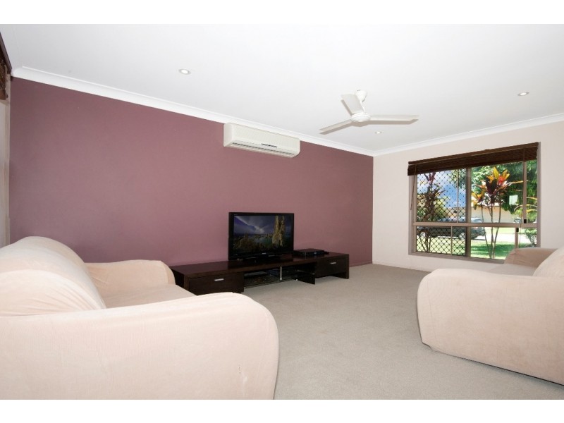 25 Eshelby Street, Bushland Beach QLD 4818