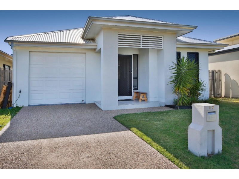 27 Laurie Motti Parade, Kirwan QLD 4817